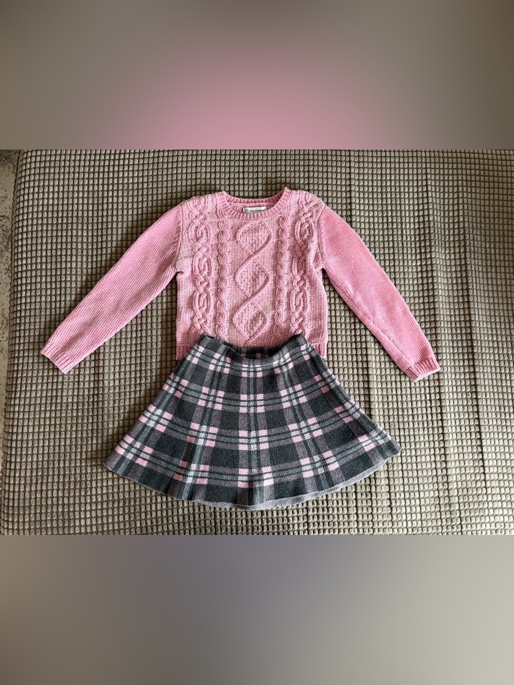 Girls' Pink Cable Knit Sweater and Gray-Pink Plaid Skirt Set S 5/6